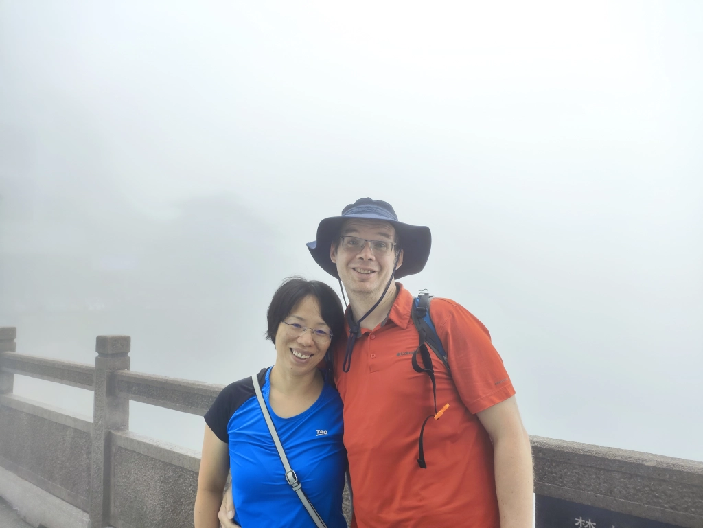 Rong & Stefan an der Bergstation Yungu Cableway