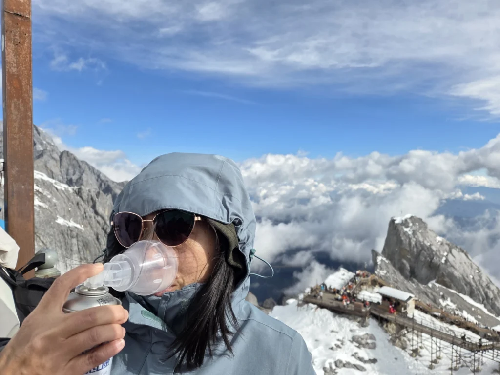 Rong benutzt den Sauerstoff