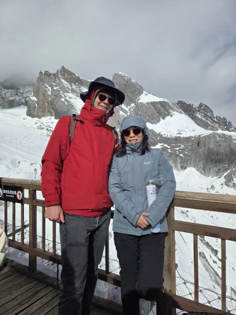 Rong und Stefan auf der Gipfelplattform