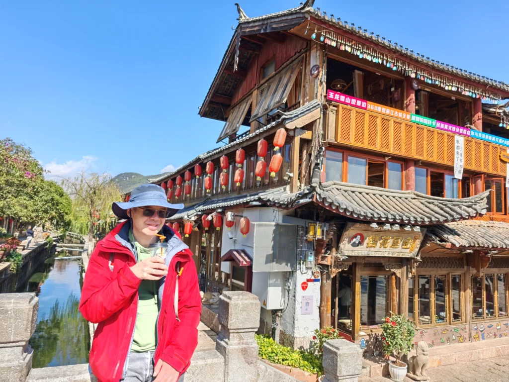 Stefan in der Altstadt von Lijang